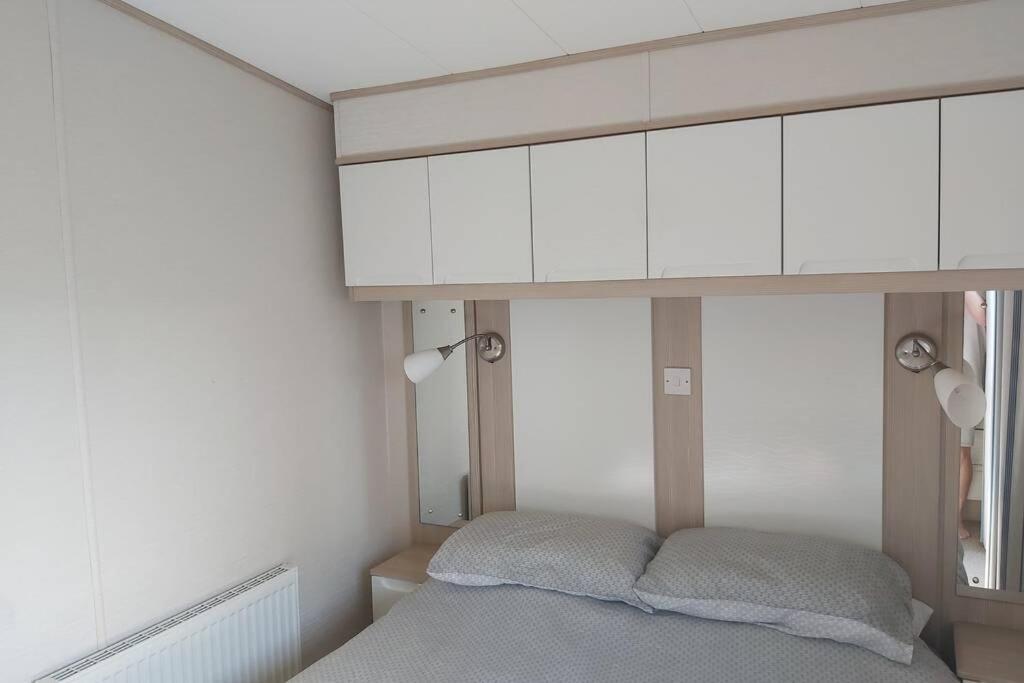 8 Berth Caravan At Parkdean Camber Sands Zewnętrze zdjęcie